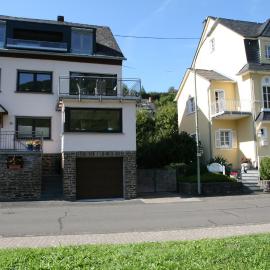 Ferienwohnungen Rees, hotel in Briedel