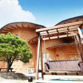 Punggi Red Clay Pension, hotel in Yeongju
