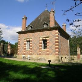 Viesnīca Pavillon de Chasse Rénové avec Wifi et Animaux Acceptés - Trévol - FR-1-489-223 pilsētā Trévol
