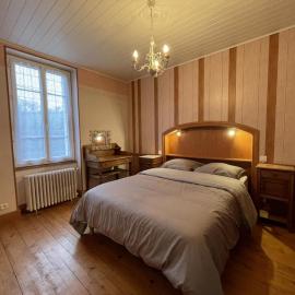 Gîte confortable près de Vichy avec animaux admis, Hotel in Ferrières-sur-Sichon