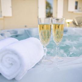 Gîte charmant avec spa et terrasse au cœur des vignobles