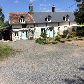 Les Hirondelles Gite 1, hotel in La Celle-sous-Gouzon