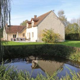 Maison lumineuse avec jardin clos, spa, proche du Perche - FR-1-497-168, hotel em Le Pin-la-Garenne