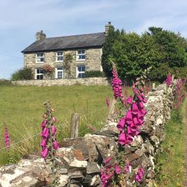 Large farmhouse in Snowdonia, North Wales