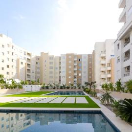 Joli S1 avec terrasse et piscine