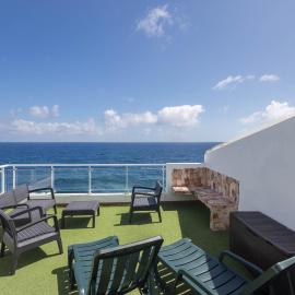 PentHouse Loft - Terrace & Natural Pool, hotel u gradu Galdar