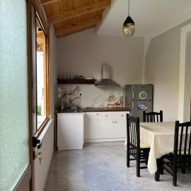 Leone Guesthouses