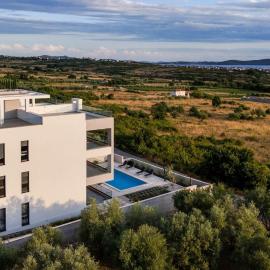Panoramica apartments w balcony and swimming pool