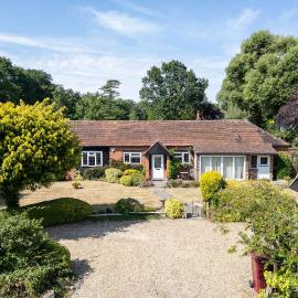 Homely Cottage for 6 Near Chichester & Goodwood