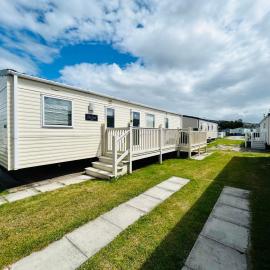 The Pad- 3 bed 2 bath, caravan Lido Beach, hotel in Prestatyn