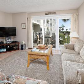 Beach Club #118, hotel in Saint Simons Island