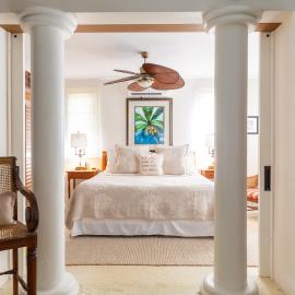 Off The Charts-Waterfront Tiki Bar & Private Dock, hotel di Islamorada