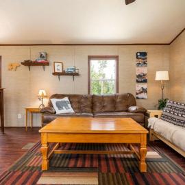Zig Zag Retreat, Cozy, Pet-Friendly Escape Near Lakes, and Rocky Mountain National Park, hotel in Grand Lake