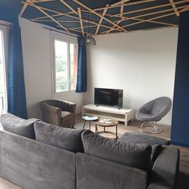 Grand appartement avec belle vue, hotel Uzerche-ben