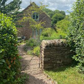 Little Llanvolda, hotel a Saint Maughans