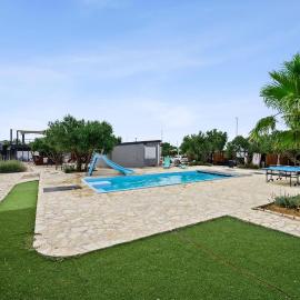 Awesome Home In Pirovac With Swimming Pool