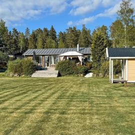 Amazing Home In Motala With Wifi، فندق في موتالا