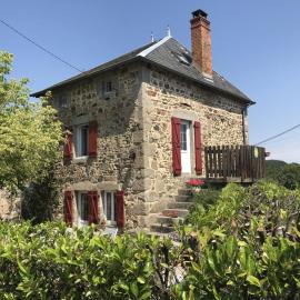 Maison confortable à Ferrières-sur-Sichon, animaux acceptés, hotel in Ferrières-sur-Sichon
