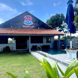 AK's Surf Resort – hotel w mieście Wainapal