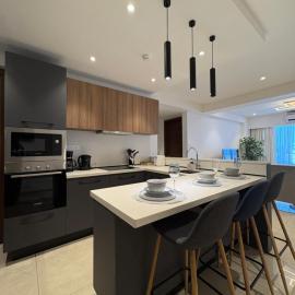 Luxury at Solaris Appartment, hotel di Accra