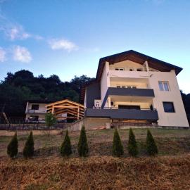 Apartmani Raft、フォチャのホテル