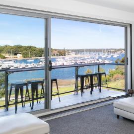 Chilling Bayside Waterfront, hotel in Cronulla