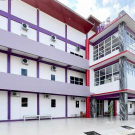 Tanjung में, होटल RedDoorz Syariah at Humaira Stay Tabalong