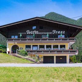 Pension Berta, hotel di Waidring