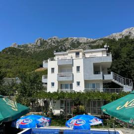 Apartmani Planinska Idila