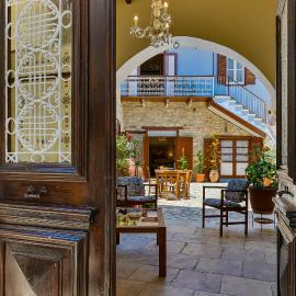 Theodorou Stone House, ξενοδοχείο στα Πάνω Λεύκαρα