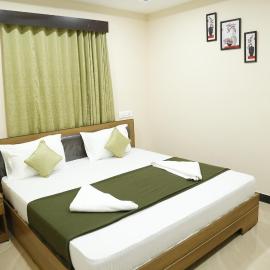 Hotel New Amirtham inn、パラニのホテル