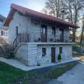 CASA TIO HERMINIO, hotel a O Irixo
