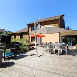 Ecogîte Saint-Prayel à Moyenmoutier, Gîte de groupe avec piscine, sauna, jeux, hotel in Moyenmoutier