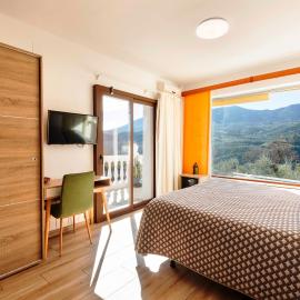 Hostal y Apartamento Rural Los Naranjos, hotelli Melegisissä
