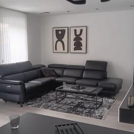 TML House, hotel di Boom