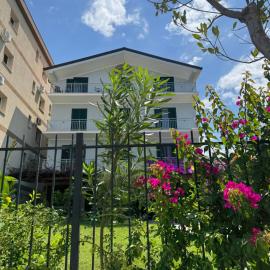 A casa di Alice, hotel in Orikum