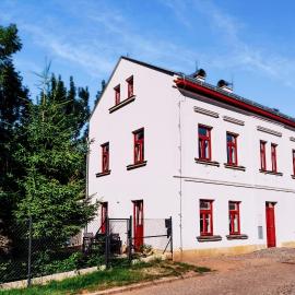 Apartmány Tři Oříšky - Lomnice nad Popelkou, hotel in Lomnice nad Popelkou