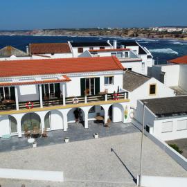 Pura Vida Baleal, Hotel in Baleal