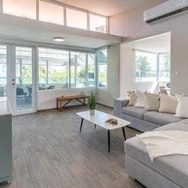 AQUA Terrazas Apt 6 - Beachfront Gem with Ocean Views & Pool