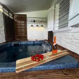 Villa CaseNav avec 3 chambres piscine et jacuzzi spa - Idéal famille et détente