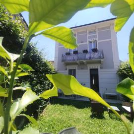 Villa Martina Luxury Suites Como Lake、レッコのホテル