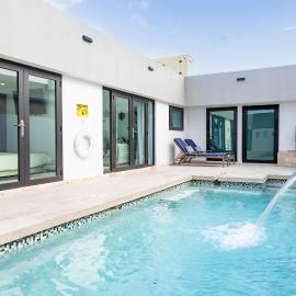 AQUA Casa A1 - Private & FUN 3 BR House with Pool in Dorado del Mar, hotel din Dorado