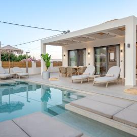 Anar Luxury Villas โรงแรมในกาลามากี