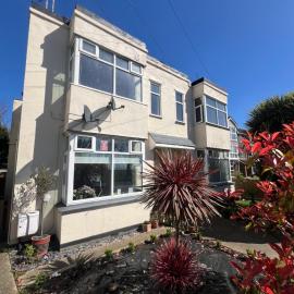 Salvation View 2 Bed Apartment, Hotel in Hadleigh