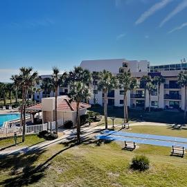 Ocean Village Club Q32, hotel a Butler Beach