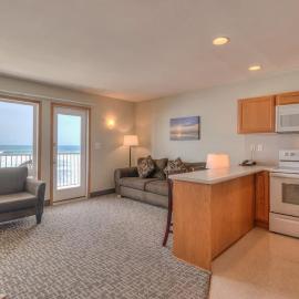 Oceanfront One Bedroom Suite Stunning Views & King Bed、リンカーンシティのホテル