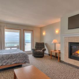 Stunning Oceanfront Suite - Sleeps Six - Top Floor - Heated Pool & Hot Tub Access, ξενοδοχείο σε Λίνκολν Σίτι