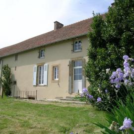 Maison de campagne spacieuse avec Wi-Fi et animaux admis, khách sạn ở Montvicq