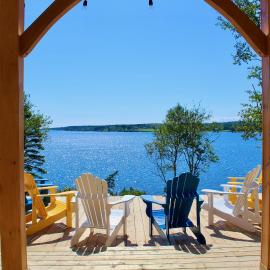 Whitecaps Retreat Beach House, hotel a La Have