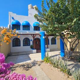 Quinta del Aguila - Beachfront Family Villa & Private Pool, Hotel in Zihuatanejo